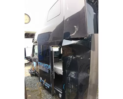 PETERBILT 579 CAB