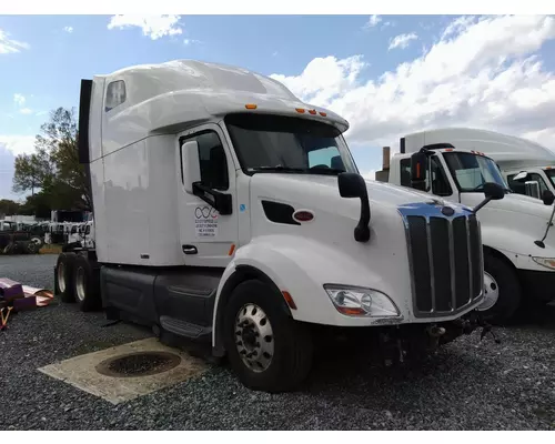 PETERBILT 579 CAB
