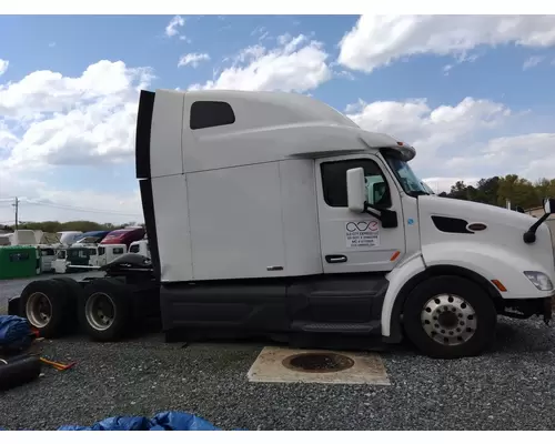 PETERBILT 579 CAB