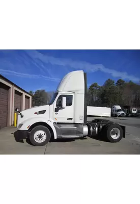 PETERBILT 579 CAB