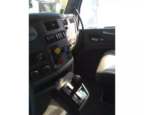 PETERBILT 579 CAB