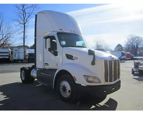 PETERBILT 579 CAB