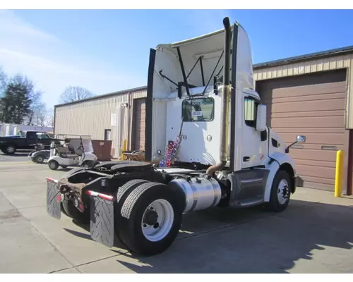 PETERBILT 579 CAB