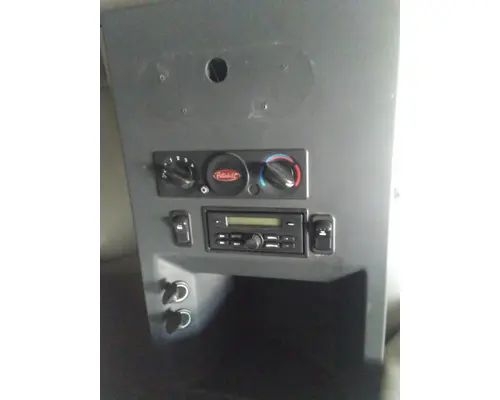 PETERBILT 579 CAB