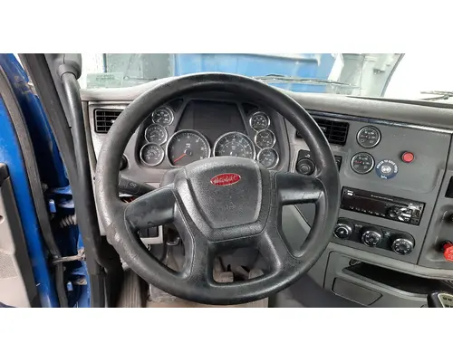PETERBILT 579 CAB