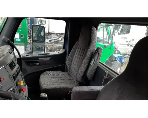 PETERBILT 579 CAB