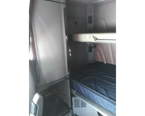 PETERBILT 579 CAB
