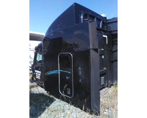 PETERBILT 579 CAB