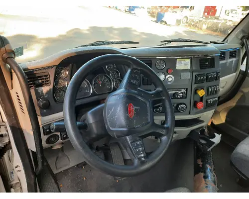 PETERBILT 579 CAB