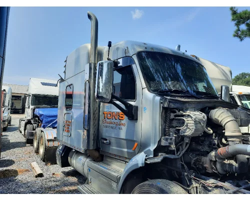 PETERBILT 579 CAB