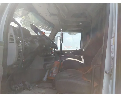 PETERBILT 579 CAB