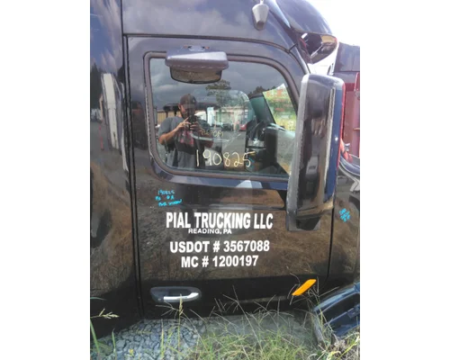 PETERBILT 579 CAB