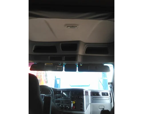 PETERBILT 579 CAB