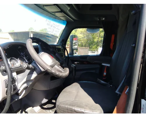 PETERBILT 579 CAB