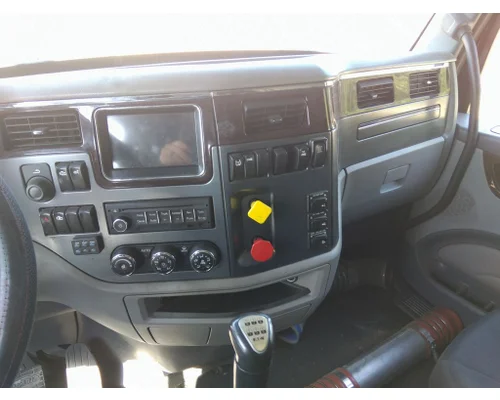 PETERBILT 579 CAB