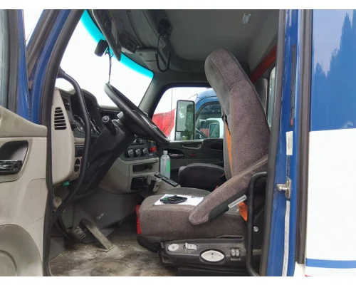 PETERBILT 579 CAB