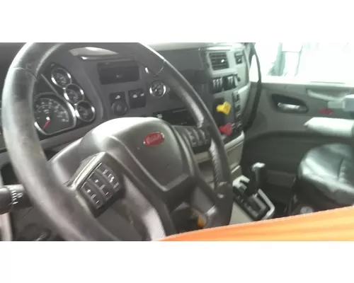 PETERBILT 579 CAB