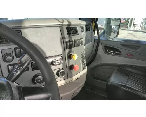 PETERBILT 579 CAB