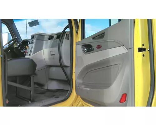 PETERBILT 579 CAB