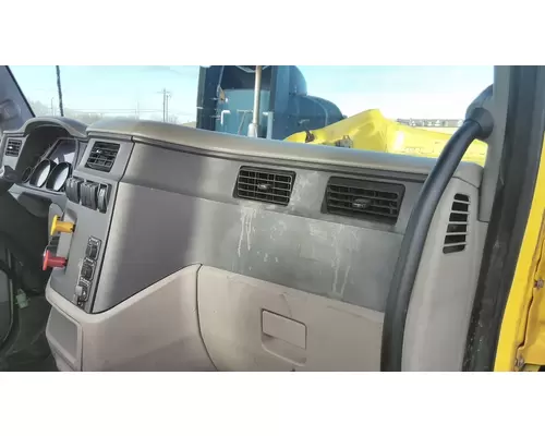 PETERBILT 579 CAB
