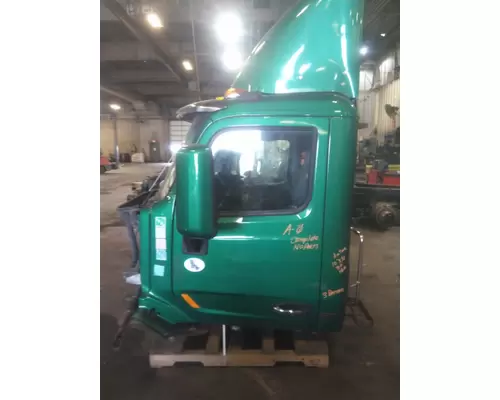 PETERBILT 579 CAB