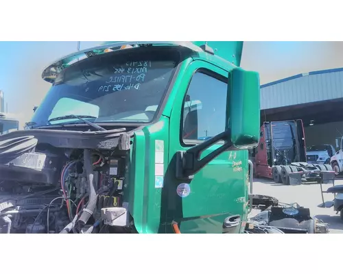 PETERBILT 579 CAB