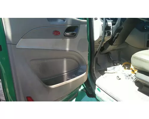 PETERBILT 579 CAB