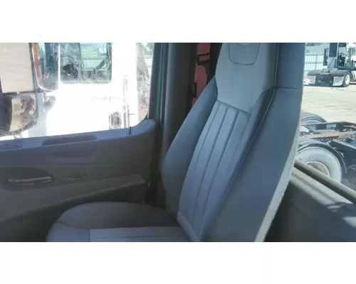 PETERBILT 579 CAB