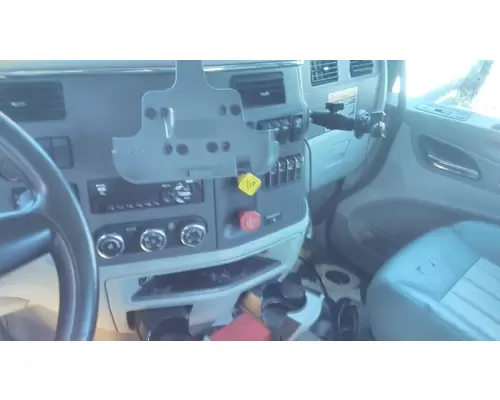 PETERBILT 579 CAB