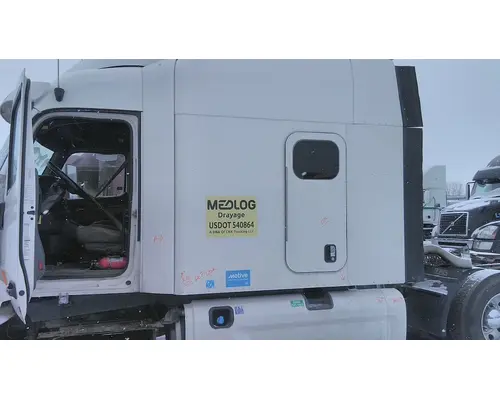 PETERBILT 579 CAB