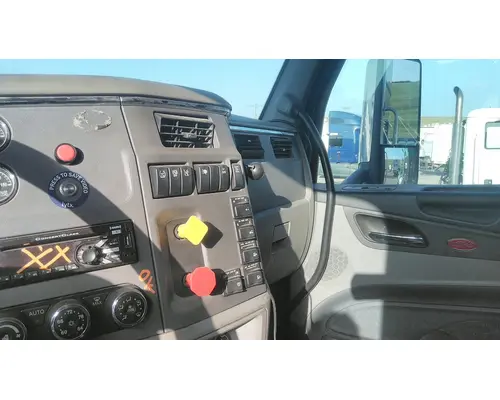 PETERBILT 579 CAB