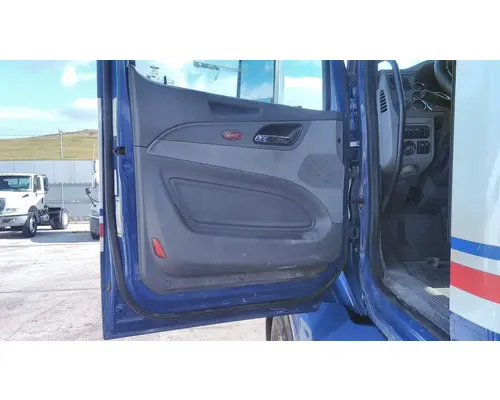 PETERBILT 579 CAB