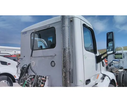 PETERBILT 579 CAB