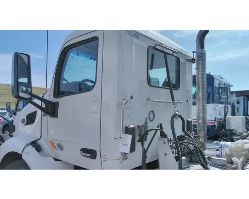 PETERBILT 579 CAB