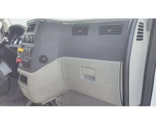 PETERBILT 579 CAB