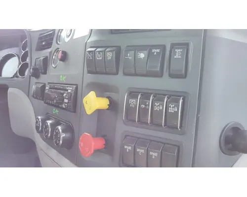 PETERBILT 579 CAB