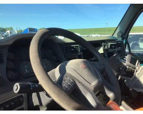 PETERBILT 579 CAB