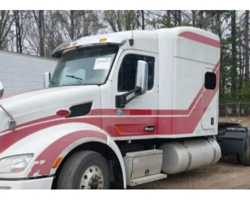 PETERBILT 579 CAB