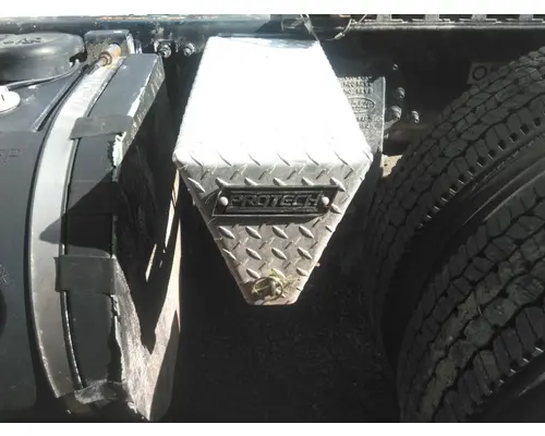 PETERBILT 579 CHAIN HANGER