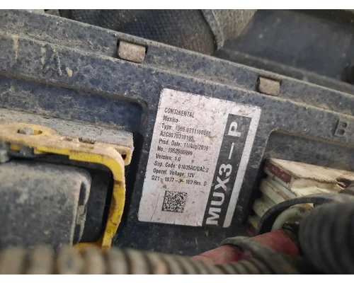 PETERBILT 579 CHASSIS CONTROL MODULE (CCM)