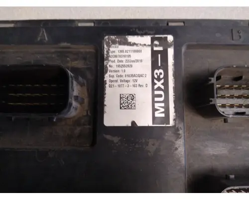 PETERBILT 579 CHASSIS CONTROL MODULE (CCM)