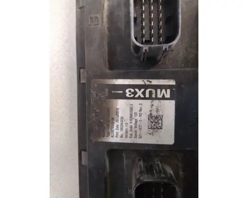 PETERBILT 579 CHASSIS CONTROL MODULE (CCM)