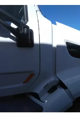 PETERBILT 579 COWL