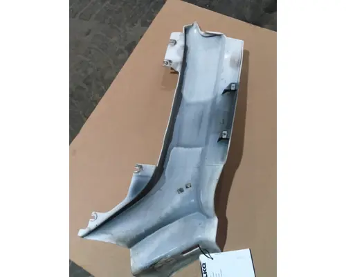 PETERBILT 579 COWL