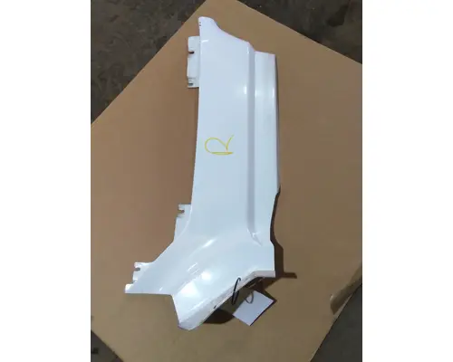 PETERBILT 579 COWL