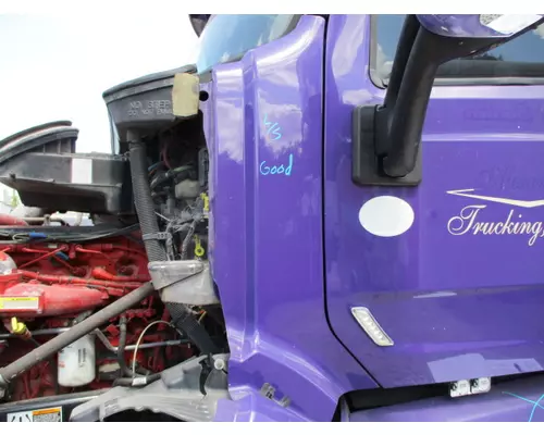 PETERBILT 579 COWL