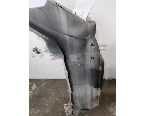 PETERBILT 579 COWL