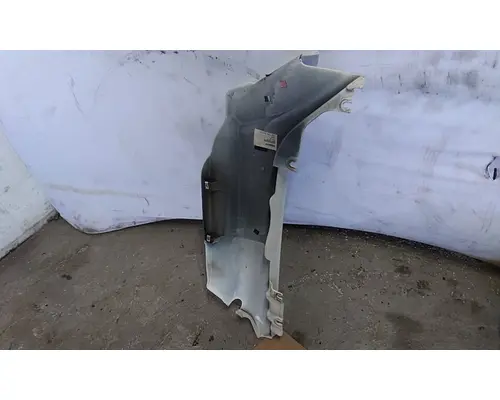 PETERBILT 579 COWL