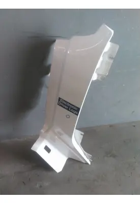 PETERBILT 579 COWL