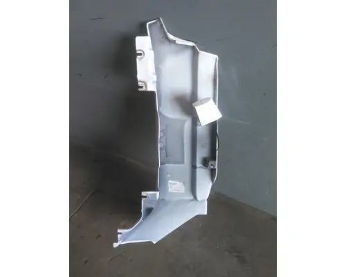 PETERBILT 579 COWL